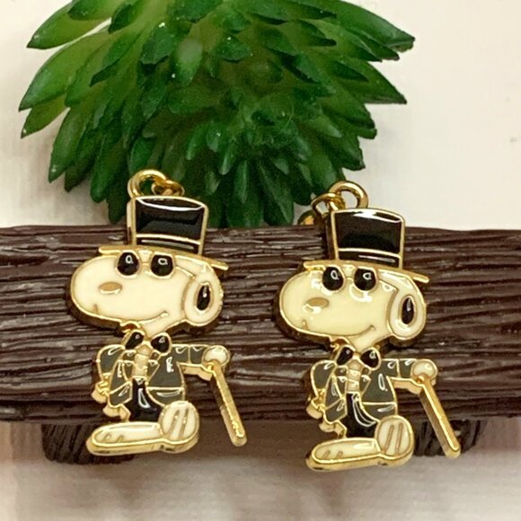 Snoopy Earring, Joe Cool Earring, Peanuts Earrings, Gift Idea, Snoopy Charm - Picture 3 of 6